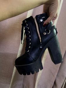 Platform Boots With Side Zip And Lace