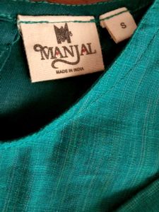 Teal Kurta with Red Bandhani Dupatta