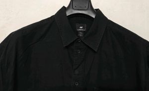 🔥, 🔥 🔥 Price Drop H&amp;M Black Short Sleeve Button