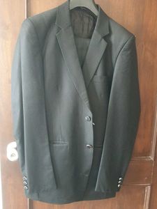 Classic Black Suit 42 size cot n 32 s pent