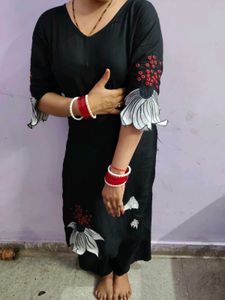 Stylish Black Kurta with Floral Print