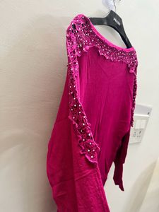 Women Embellish Pullover