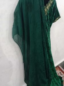 Elegant Green Velvet Kurta Set