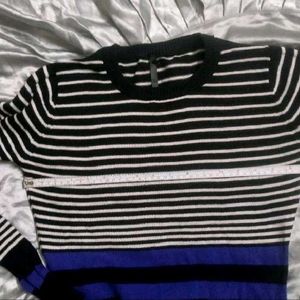 Striped Crewneck top