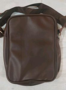 New Messenger Bag For Unisex