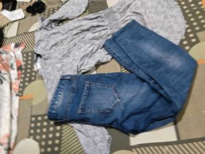 Stylish Blue Denim Jeans &amp; Grey Top Set