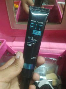 PRICE DROP Maybelline Fit Me Matte Primer
