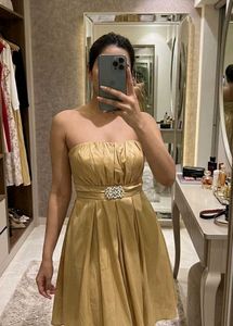 Elegant Gold Strapless Party Dress