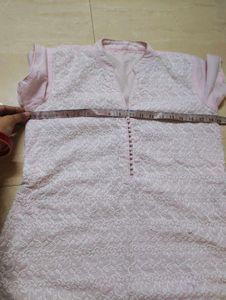 chikankari kurti (short slv)
