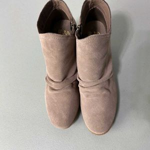 Sketchers Taupe Suede Ankle Boots