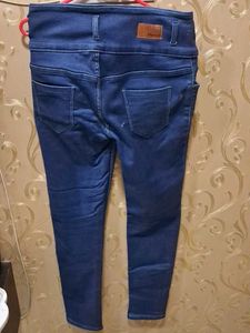 Stylish Dark Wash Skinny Jeans