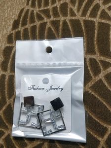 TRENDY EARRINGS