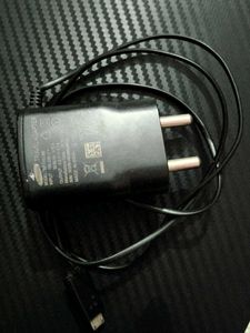 Genuine Samsung Travel Adapter : Micro Usb B