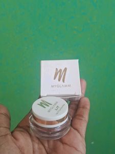Myglamm Lit And Eye Sparkle