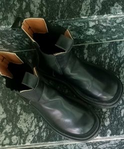 Black Leather Chelsea Boots