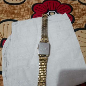 Elegant Gold Tone Women's Watch
