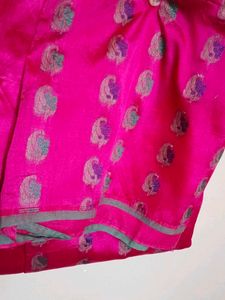 💐Vibrant Pink Saree with Green Border💐