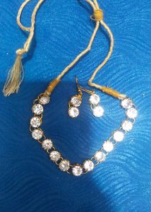 Pearl And Silver Chain With Two Extra Lockit