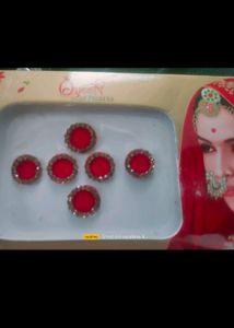 Beautiful Bindi For a Gorgeous women.