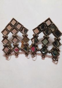 Jhumka (Earings)...