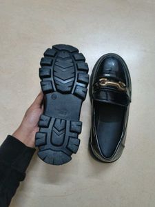 Chic Black Loafers