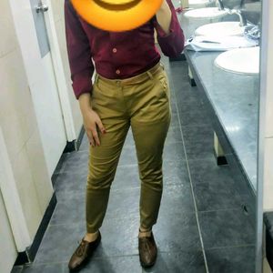 Women's casual tan Chinos MAX