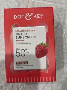 DOT & KEY Strawberry Dew Tinted Sunscreen