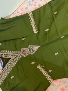 Elegant Green Embroidered Kurta