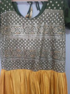 Unique Green &amp; Gold Kurta Dress