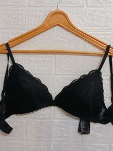 H&amp;M Black Push-Up Lace Bra