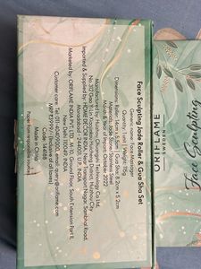 Oriflame Face Sculpting Jade Roller &amp; Gua Sha Set