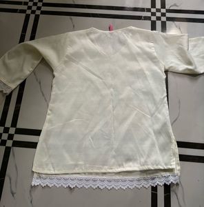 NewElegant Cream Kurta with Lace Trim