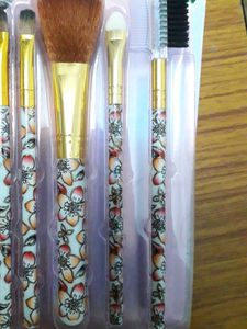 Orignal And Cute Makeup Brush Set