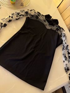Elegant Black sexy top with net print sleeves