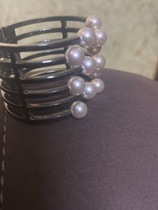 Pearl Embellished Hair Claw