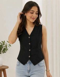 Chic Black Sleeveless Vest Top