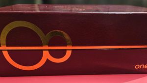 One8 Seam XVIII Signature in Resell