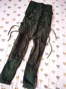Green Cargo Pants 💚