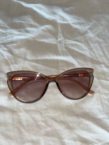 Stylish Cat-Eye Sunglasses