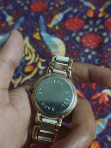 Chic White &amp; Silver Link Watch