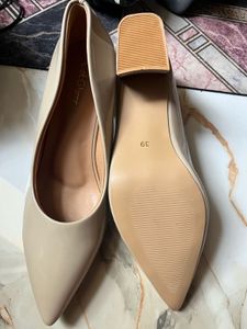 Elegant Nude Patent Pointed Heels