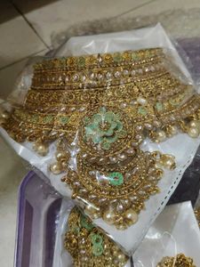 Exquisite Kundan &amp; Pearl Bridal Jewellery Set