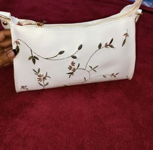 Trendy White Shoulder Bag