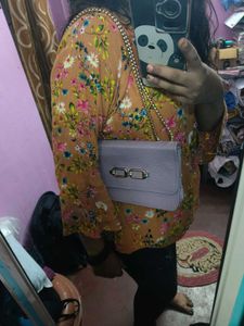 Stylish Lavender Chain Sling Bag