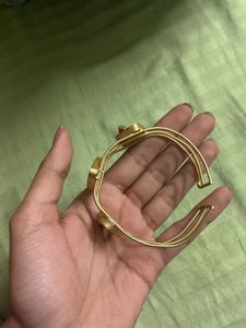 Unique Gold Bracelet with White Stone