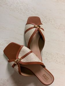 Stylish Women's Slide Sandals