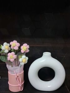 Unique Donut Vase with Crochet Flowers_ 2 piece