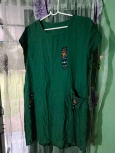 Length 33,Green Kurta with Embroidered Pocket