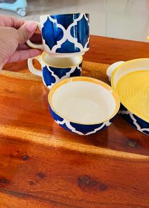 Tea Pot And Cups Set