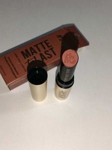 Nykaa Matte to Last Lipstick